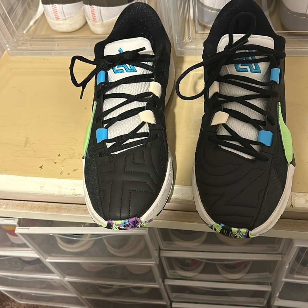 Worn only once Nike air max size 8.5